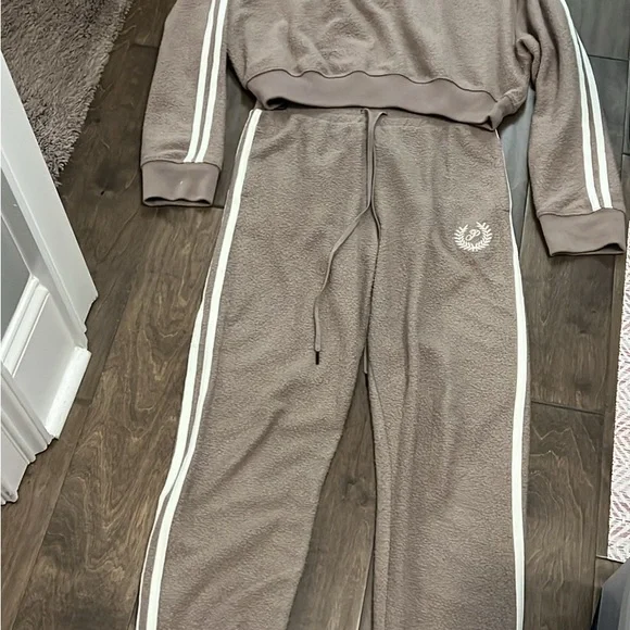 PINK VS 2Pc Ivy Fleece Set - Picture 3 of 3